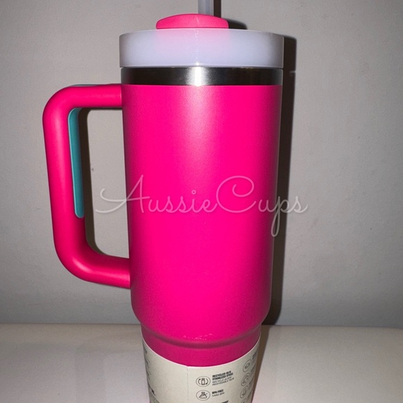 Stanley Passion Pink 30 oz Quencher Tumbler, Hot Pink & Turquoise, Minor Flaws - Picture 6 of 15